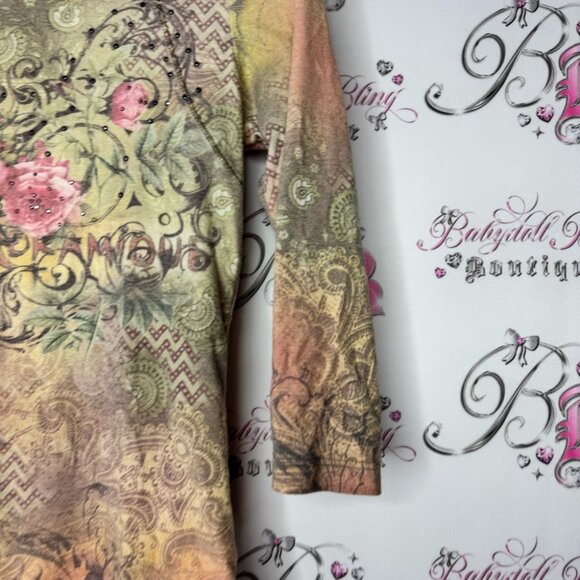 Vintage blues clothing tattoo newspaper ποΈ style top bling rhinestone studs πΉ - Picture 3 of 11